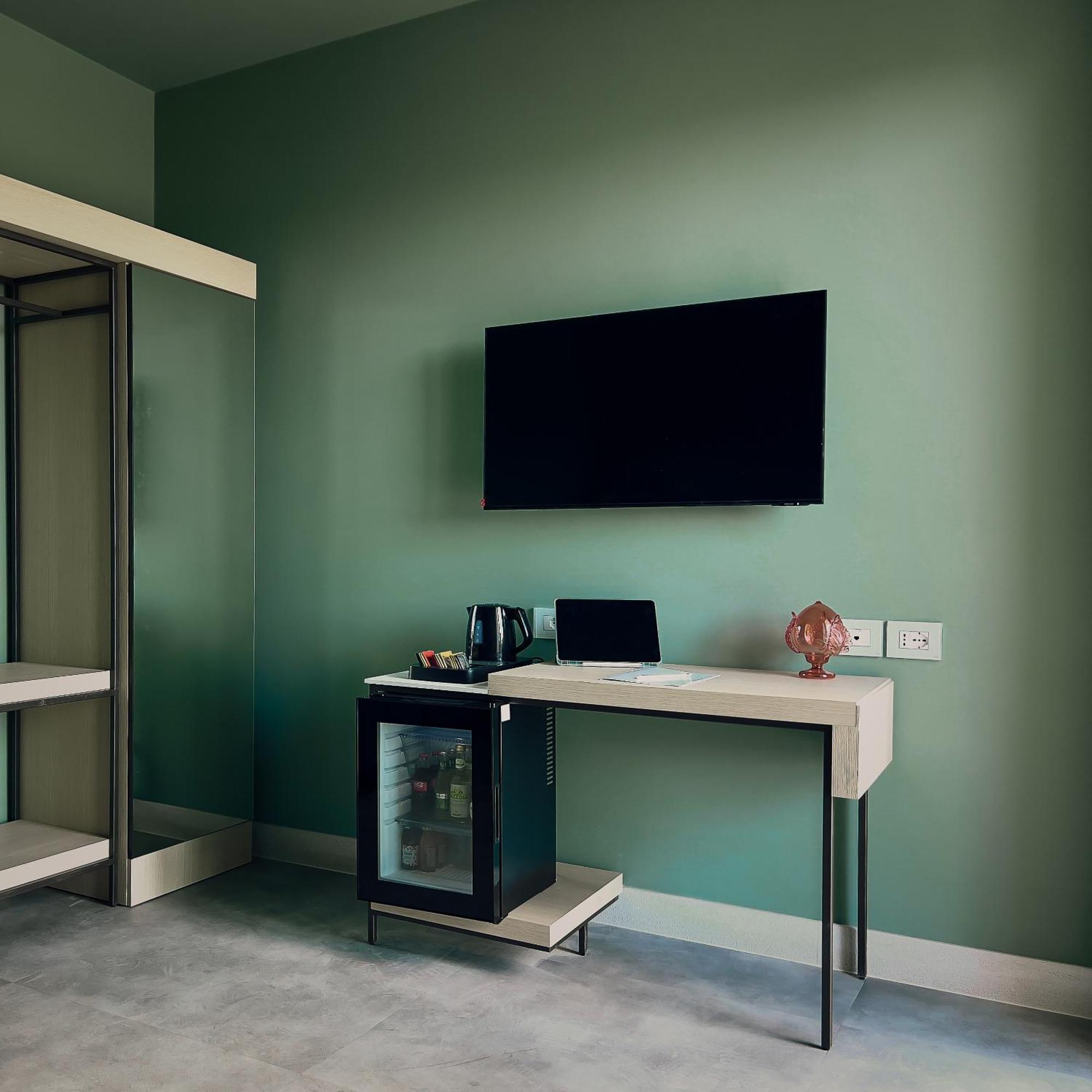 Maiorano Boutique Hotel Manfredonia Bagian luar foto