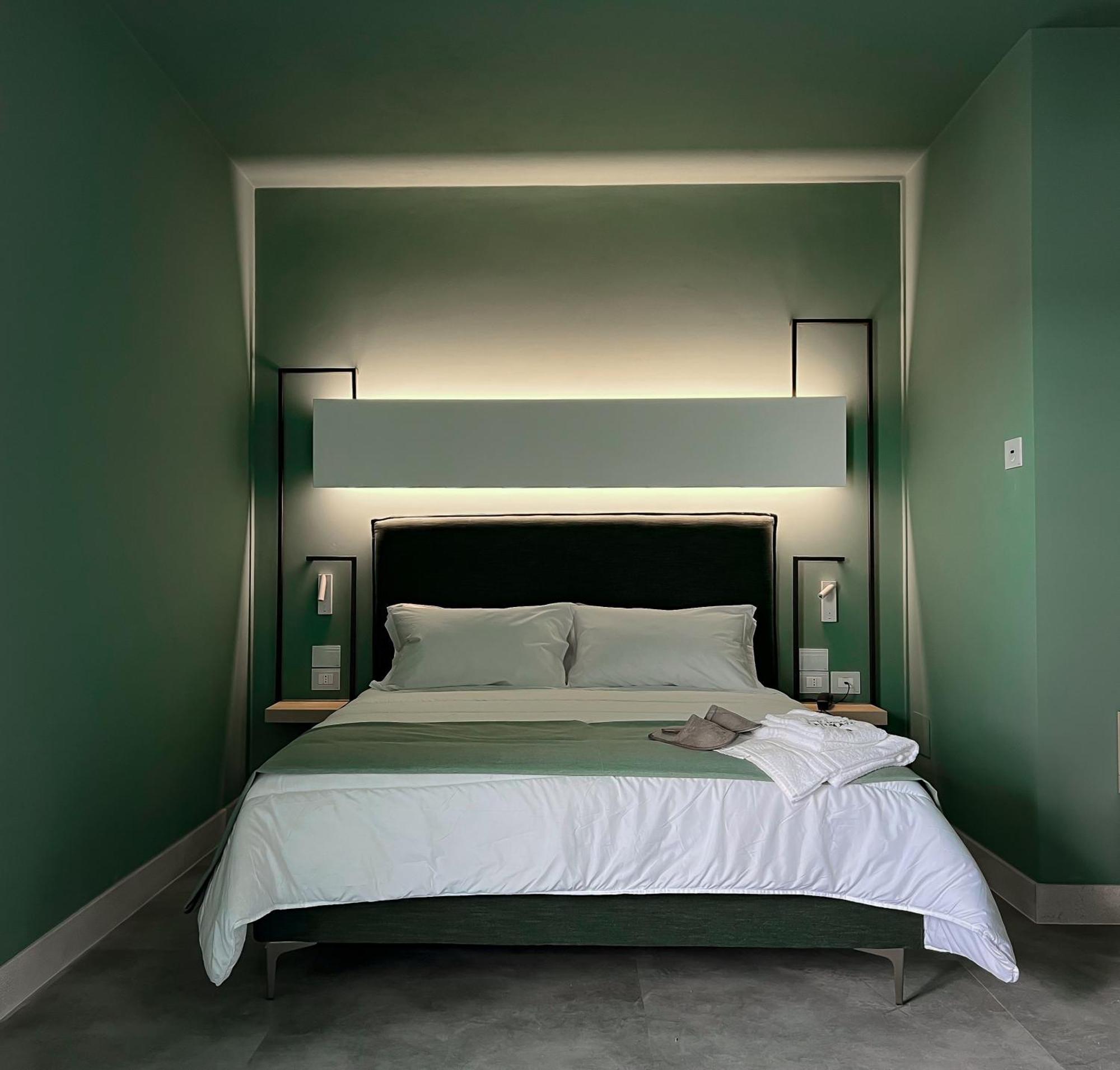 Maiorano Boutique Hotel Manfredonia Bagian luar foto