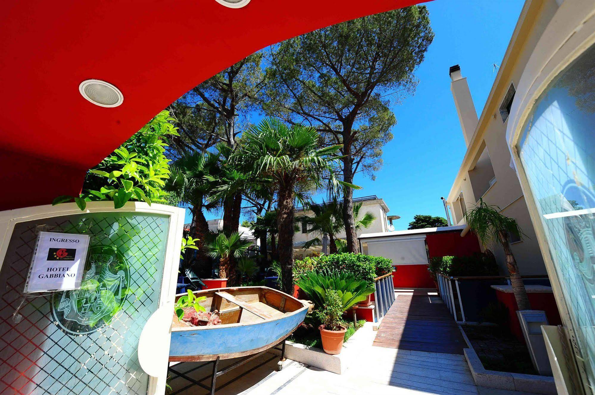 Maiorano Boutique Hotel Manfredonia Bagian luar foto