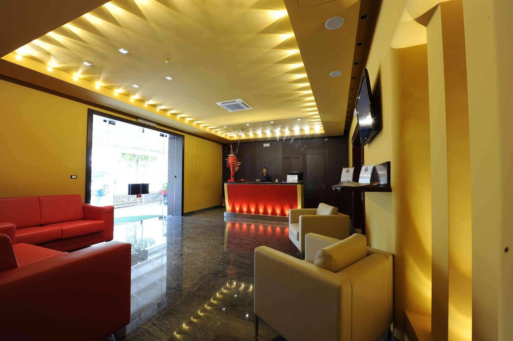 Maiorano Boutique Hotel Manfredonia Bagian luar foto
