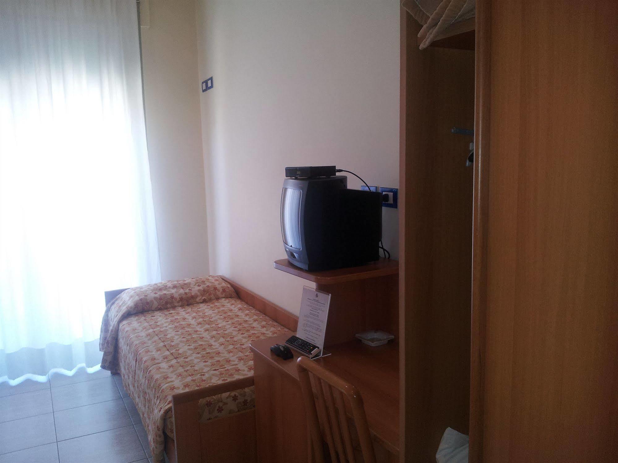 Maiorano Boutique Hotel Manfredonia Bagian luar foto