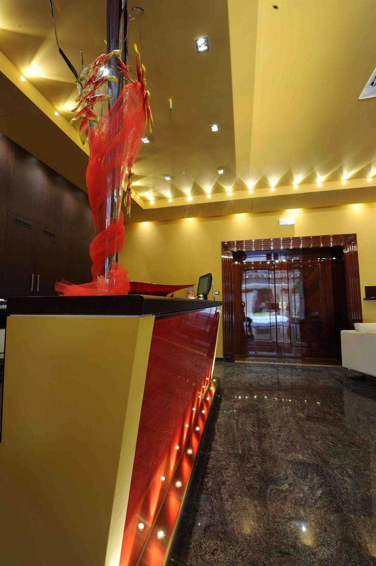 Maiorano Boutique Hotel Manfredonia Bagian luar foto