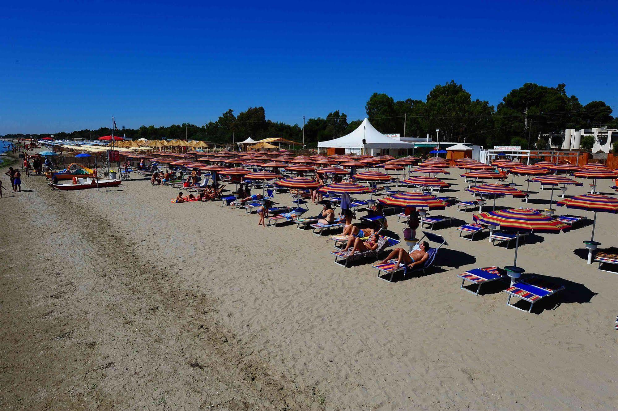 Maiorano Boutique Hotel Manfredonia Bagian luar foto